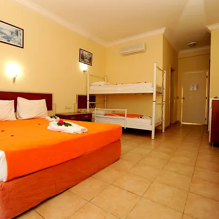Otel Sayanora 4*