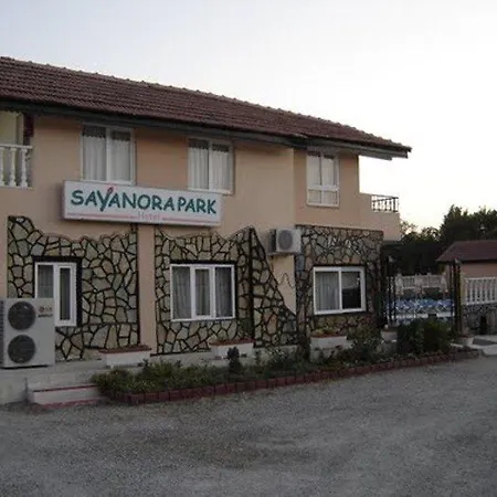 Otel Sayanora 4*